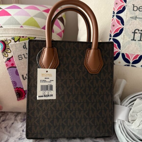 NWT MICHAEL KORS Mercer XS Shopper Crossbody - Picture 2 of 5